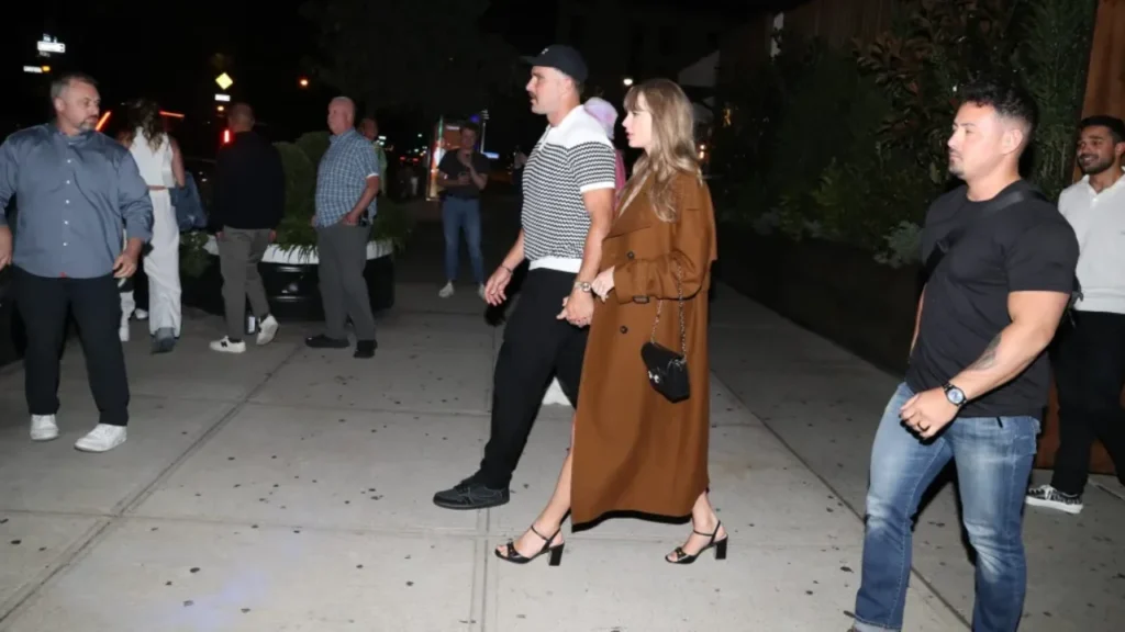 Taylor Swift and Travis Kelce 1