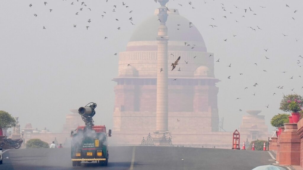 सोमवार को दिल्ली का प्रदूषण शिखर इस साल दिवाली की रात से 40% अधिक खराब था: डेटा - दिल्ली समाचार